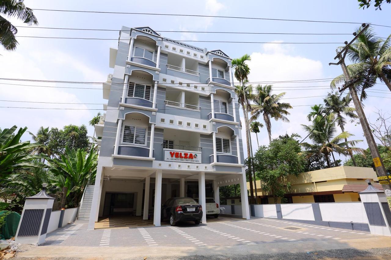 Yelza Hotel And Residence Alwaye Екстериор снимка
