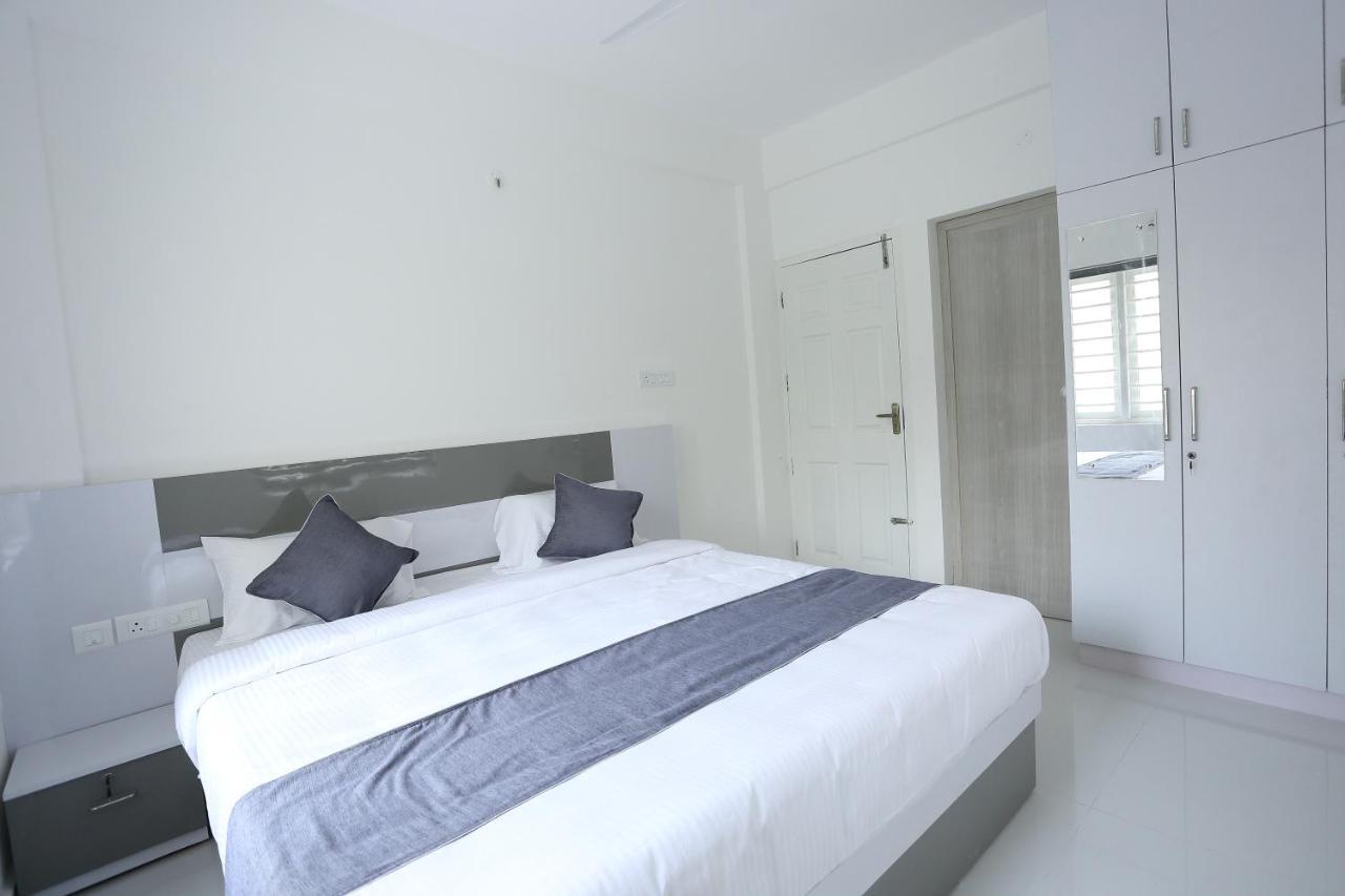 Yelza Hotel And Residence Alwaye Екстериор снимка