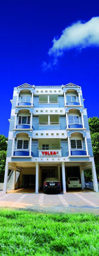 Yelza Hotel And Residence Alwaye Екстериор снимка